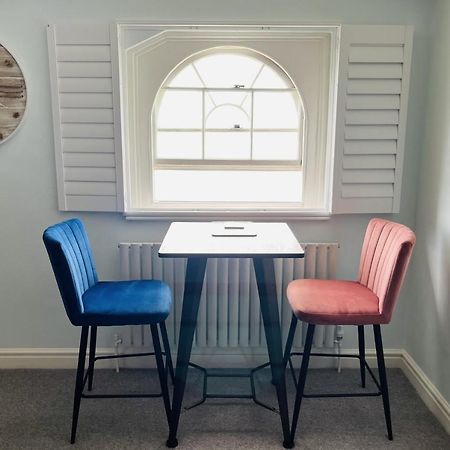 Beautiful Beachfront Retreat With A Stunning Sea View For The Ultimate Escape Away From The Busy World Below Herne Bay Eksteriør bilde