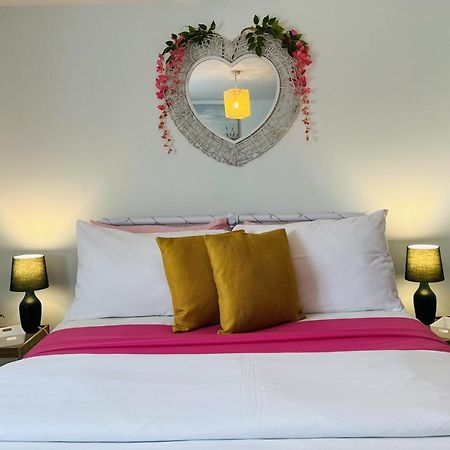 Beautiful Beachfront Retreat With A Stunning Sea View For The Ultimate Escape Away From The Busy World Below Herne Bay Eksteriør bilde