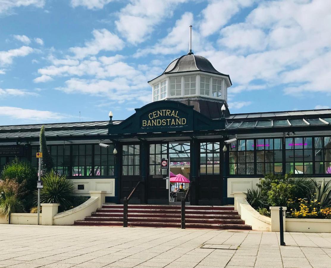 Beautiful Beachfront Retreat With A Stunning Sea View For The Ultimate Escape Away From The Busy World Below Herne Bay Eksteriør bilde