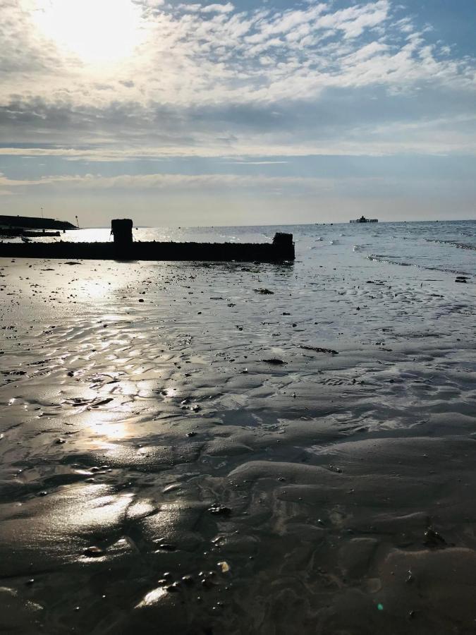 Beautiful Beachfront Retreat With A Stunning Sea View For The Ultimate Escape Away From The Busy World Below Herne Bay Eksteriør bilde