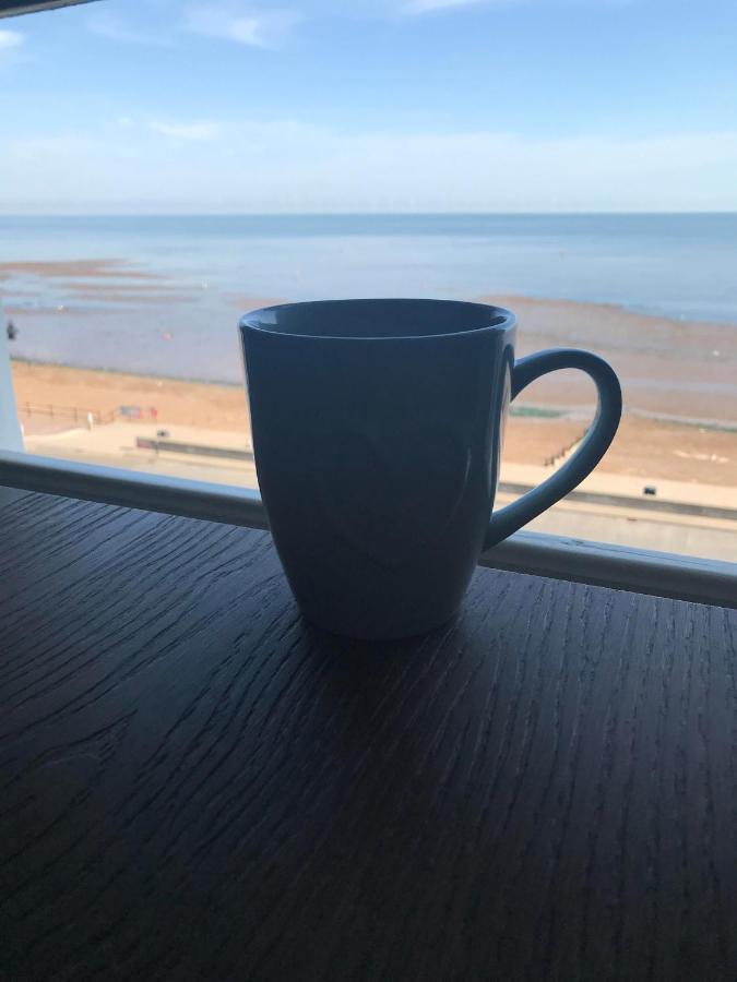 Beautiful Beachfront Retreat With A Stunning Sea View For The Ultimate Escape Away From The Busy World Below Herne Bay Eksteriør bilde