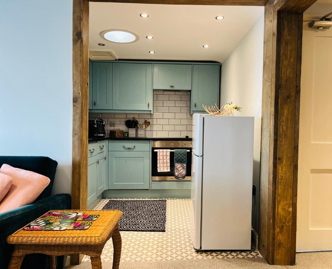 Beautiful Beachfront Retreat With A Stunning Sea View For The Ultimate Escape Away From The Busy World Below Herne Bay Eksteriør bilde