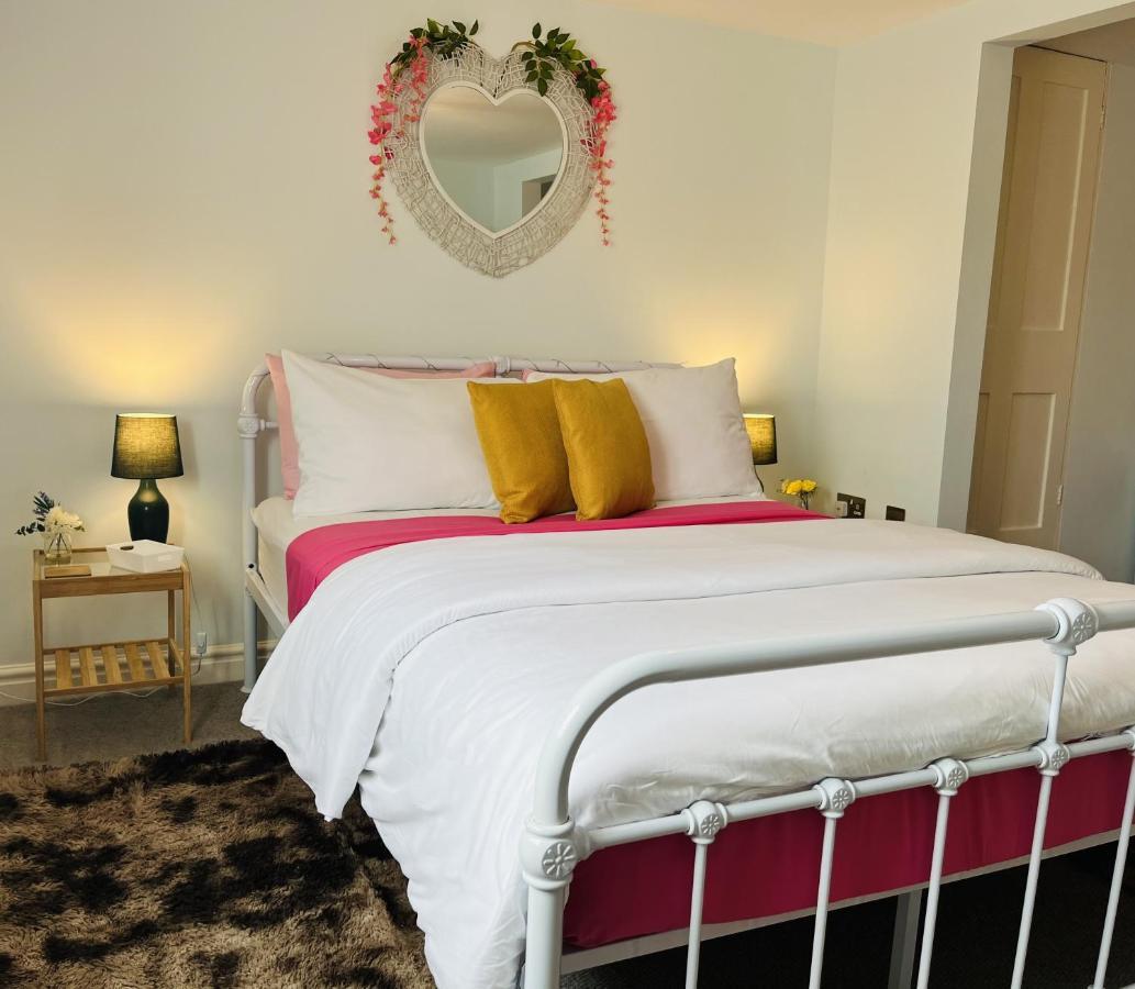Beautiful Beachfront Retreat With A Stunning Sea View For The Ultimate Escape Away From The Busy World Below Herne Bay Eksteriør bilde