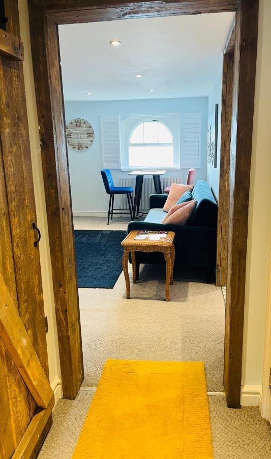 Beautiful Beachfront Retreat With A Stunning Sea View For The Ultimate Escape Away From The Busy World Below Herne Bay Eksteriør bilde